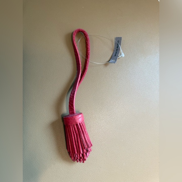 Portland leather goods sugar pom tassel NEW - Picture 2 of 4